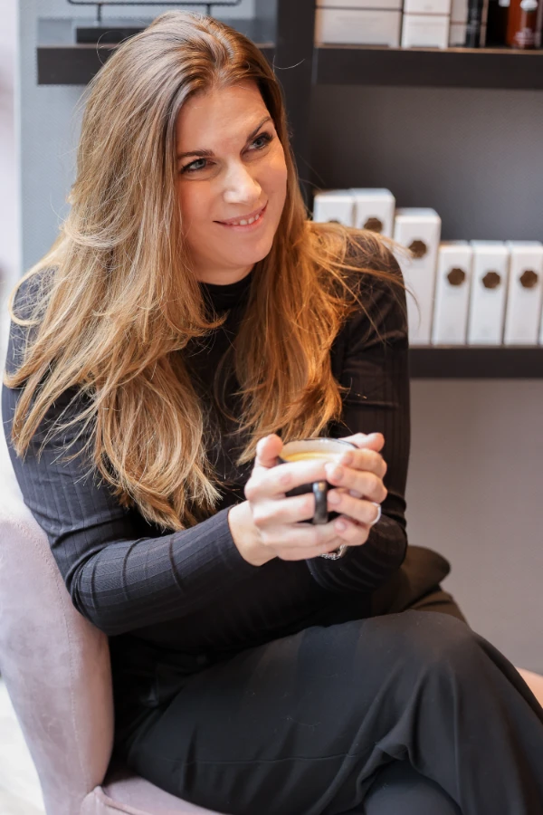 Ilona, Eigenaresse en tevens Schoonheidsspecialiste
